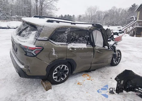 2025 Subaru Forester Premium z USA, uszkodzony, nr VIN JF2SLDBC6SH504640